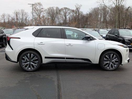 2026 Subaru Solterra Limited