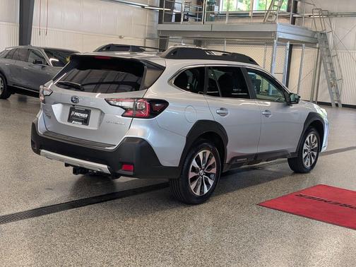Ice Silver Metallic 2025 Subaru Outback Limited