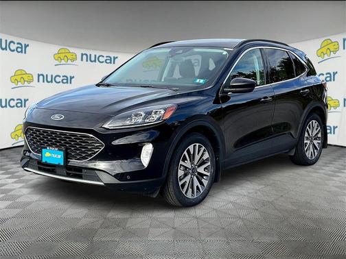 2022 Ford Escape Titanium