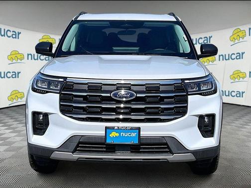 Space White Metallic 2026 Ford Explorer Active