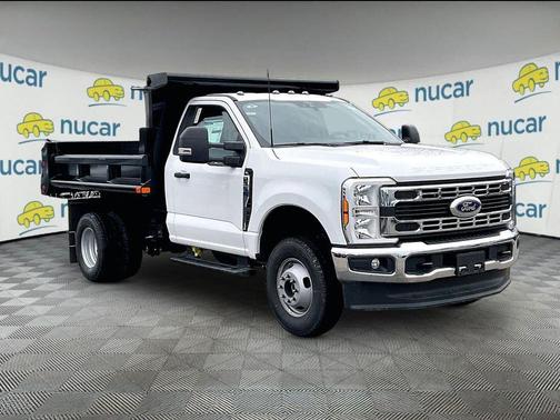 Oxford White 2026 Ford F-350 XL