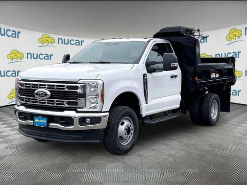 Oxford White 2026 Ford F-350 XL
