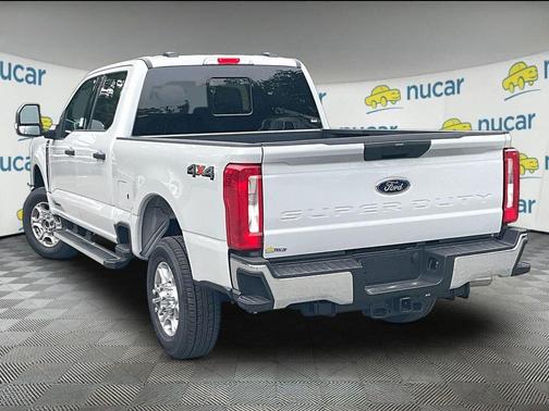 Avalanche 2026 Ford F-350 XLT