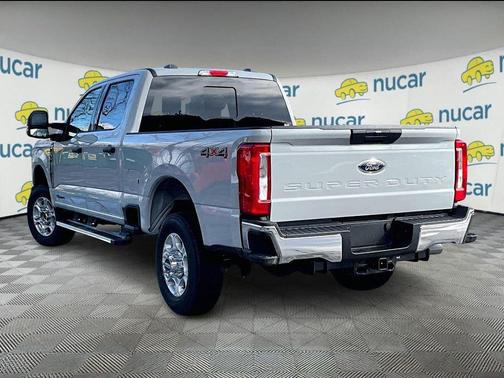 Avalanche 2026 Ford F-350 XLT