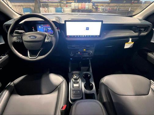 Azure Gray Metallic Tri-Coat 2026 Ford Maverick Lariat