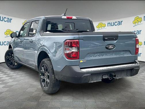 Azure Gray Metallic Tri-Coat 2026 Ford Maverick Lariat