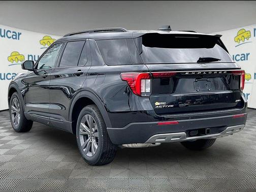 Agate Black Metallic 2026 Ford Explorer Active