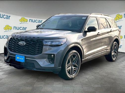 Carbonized Gray Metallic 2026 Ford Explorer ST-Line