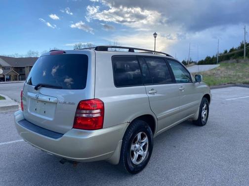 2003 Toyota Highlander Base