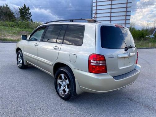 2003 Toyota Highlander Base