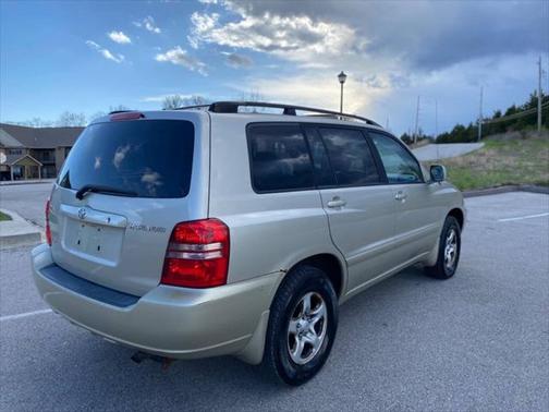 2003 Toyota Highlander Base