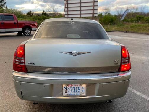 2006 Chrysler 300C Base
