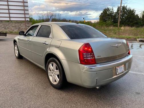 2006 Chrysler 300C Base