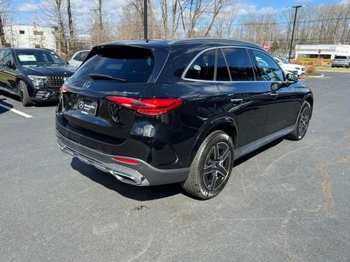 2023 Mercedes-Benz GLC 300 
