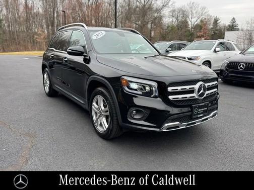 Night Black 2022 Mercedes-Benz GLB 250 4MATIC SUV