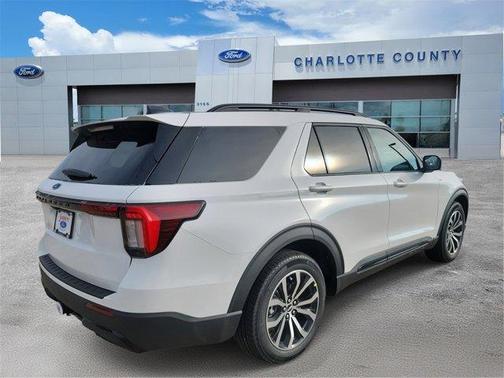 2026 Ford Explorer ST-Line