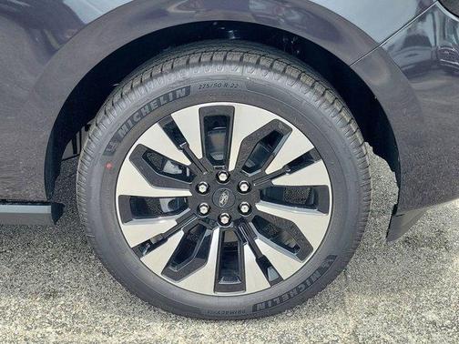 Dark Matter Gray Metallic 2026 Ford Expedition Platinum