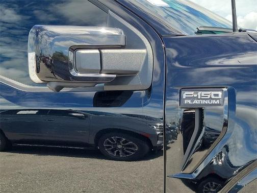 2025 Ford F-150 PLATINUM