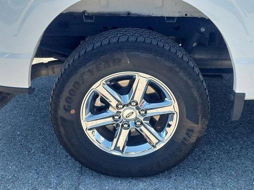 Oxford White 2025 Ford F-150 XLT