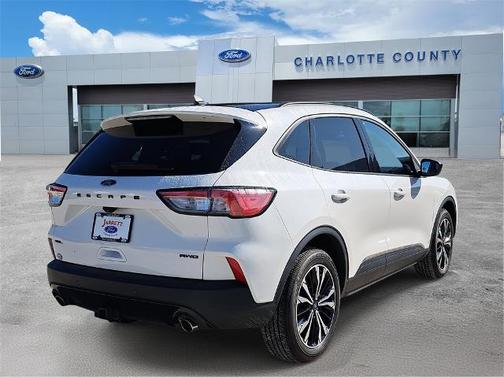 2022 Ford Escape SEL