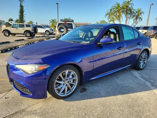 2023 Alfa Romeo Giulia Base