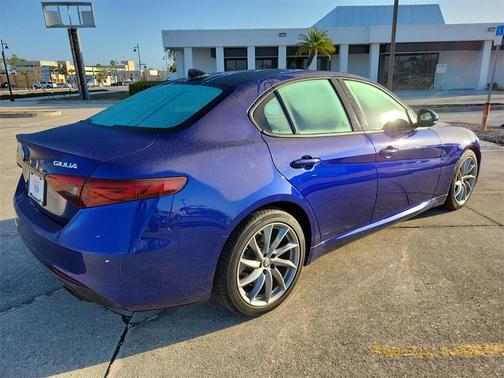 2023 Alfa Romeo Giulia Base