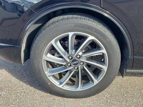 Black Metallic 2022 Lincoln Corsair Grand Touring