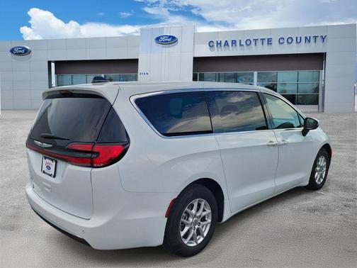 Bright White Clearcoat 2023 Chrysler Pacifica Touring-L