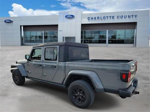 2022 Jeep Gladiator Sport
