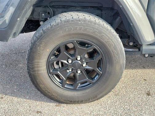 2022 Jeep Gladiator Sport