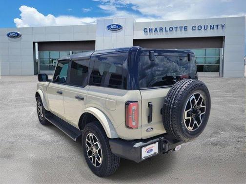 Desert Sand 2026 Ford Bronco Outer Banks