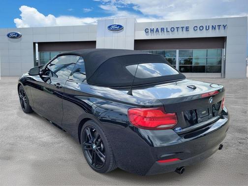 Black Sapphire Metallic 2018 BMW M240 i
