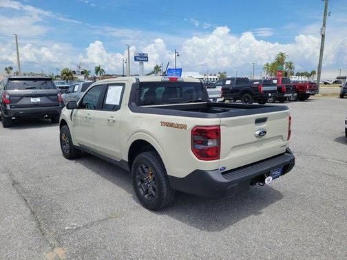 Terrain 2024 Ford Maverick Lariat