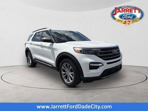 White Metallic 2022 Ford Explorer XLT