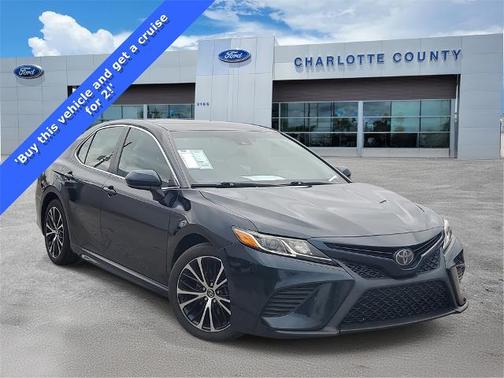2020 Toyota Camry SE