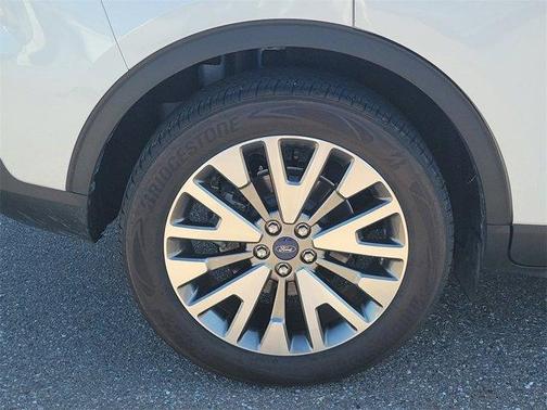 2022 Ford Escape Titanium Hybrid