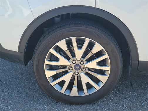 2022 Ford Escape Titanium Hybrid