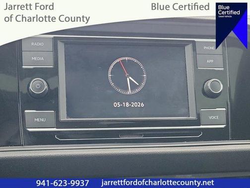 Deep Black Pearl Effect 2024 Volkswagen Jetta 1.5T SE