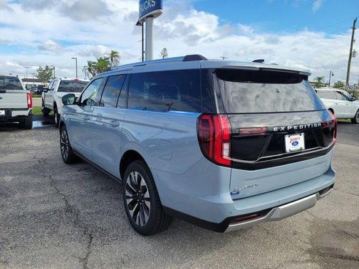 Glacier Gray Metallic 2026 Ford Expedition Max Platinum