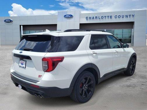 White Metallic 2022 Ford Explorer ST
