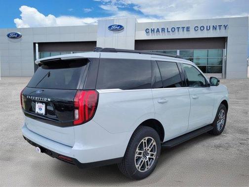 Space Silver 2026 Ford Expedition Active