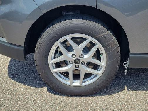 Carbonized Gray Metallic 2024 Ford Edge SEL