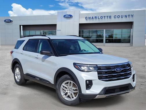 Space White Metallic 2026 Ford Explorer Active