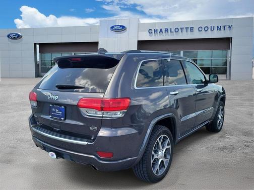 Granite Crystal Clearcoat Metallic 2019 Jeep Grand Cherokee Overland