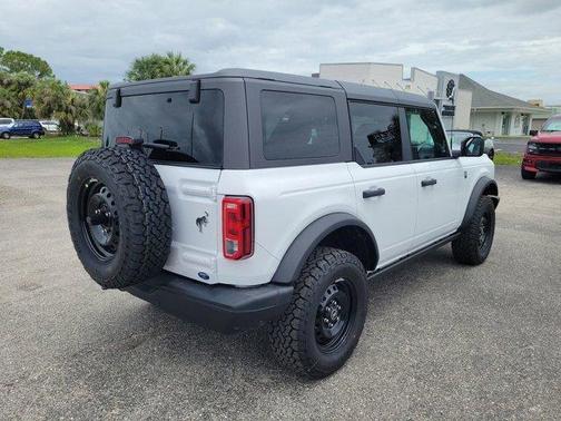 Oxford White 2026 Ford Bronco Big Bend