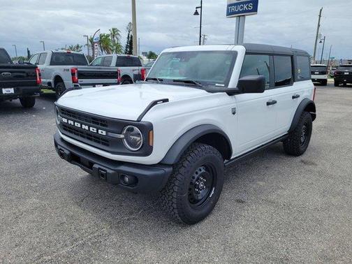 Oxford White 2026 Ford Bronco Big Bend