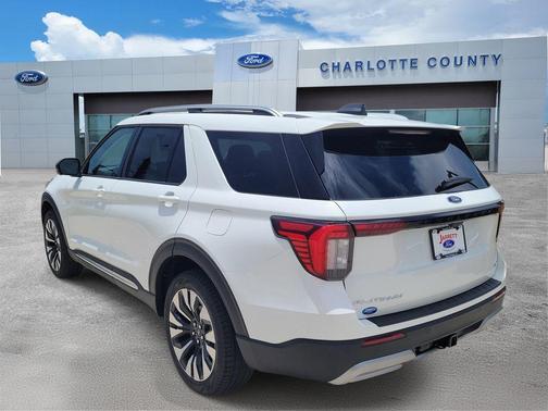 Star White 2026 Ford Explorer Platinum