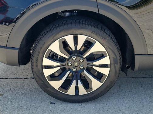 Agate Black Metallic 2026 Ford Explorer Platinum