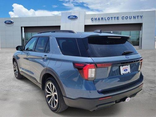 Vapor Blue Metallic 2026 Ford Explorer ST-Line