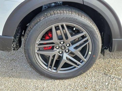 Star White 2026 Ford Explorer ST